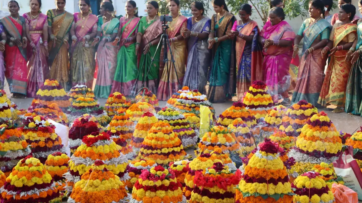 ప్రతీకాత్మక చిత్రం: యాన్బూలో దసరా, బతుకమ్మ వేడుకలు