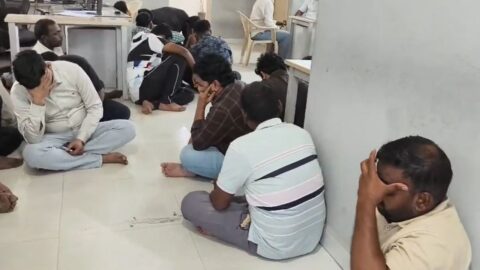 వార్తకు సంబంధించిన చిత్రం: వట్టినాగులపల్లి పేకాట స్థావరం